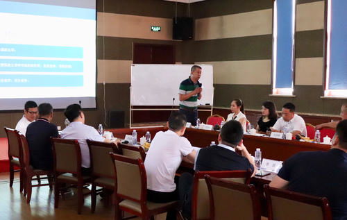 大連拓海文化發(fā)展 智庫(kù)咨詢聯(lián)動(dòng)高校，賦能區(qū)域經(jīng)濟(jì)新篇章